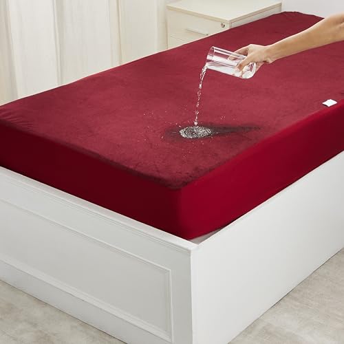 Amazon Brand - Solimo Water Resistant Polyester Mattress Protector, Single Bed Size (72…